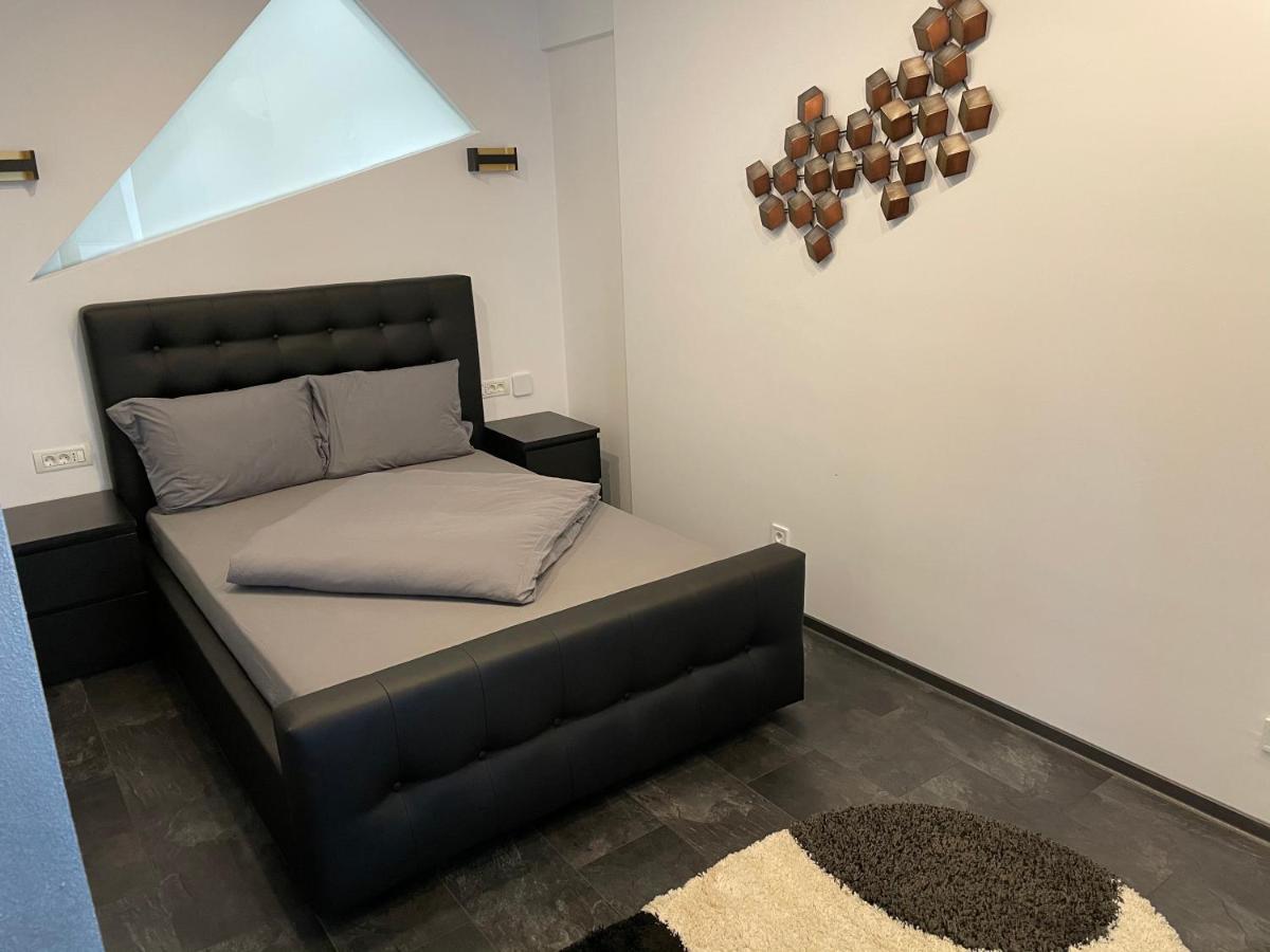 Stylish Westpark 2 Residence Lake View W8 Bucarest Esterno foto