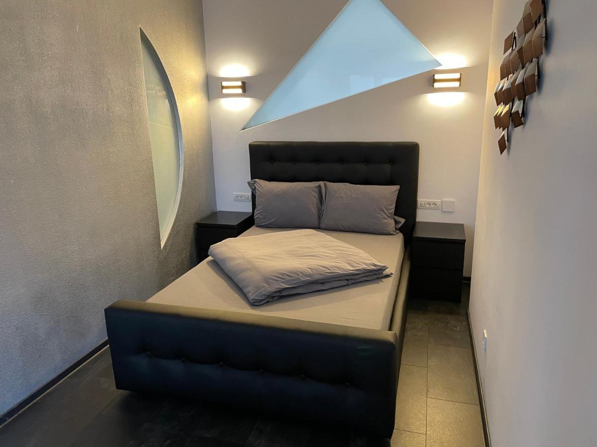 Stylish Westpark 2 Residence Lake View W8 Bucarest Esterno foto