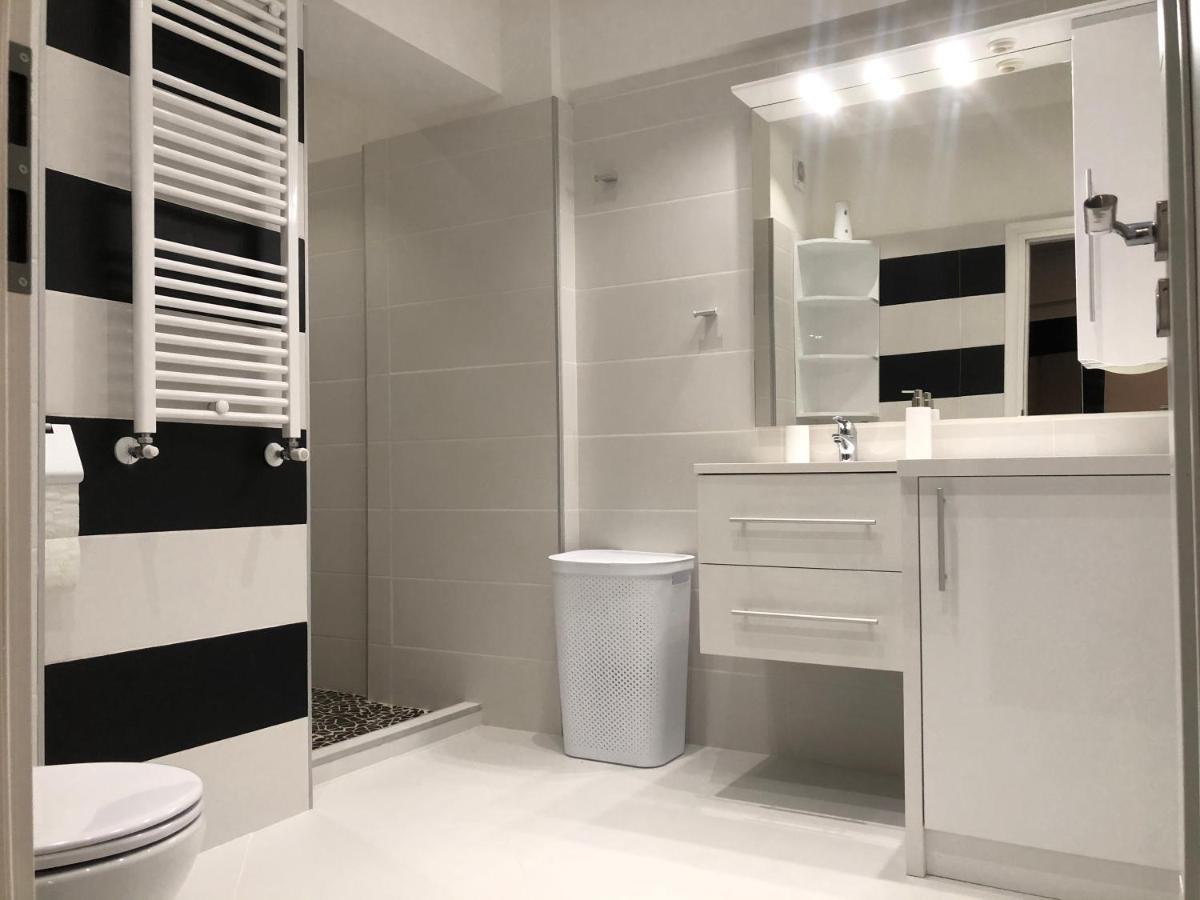 Stylish Westpark 2 Residence Lake View W8 Bucarest Esterno foto