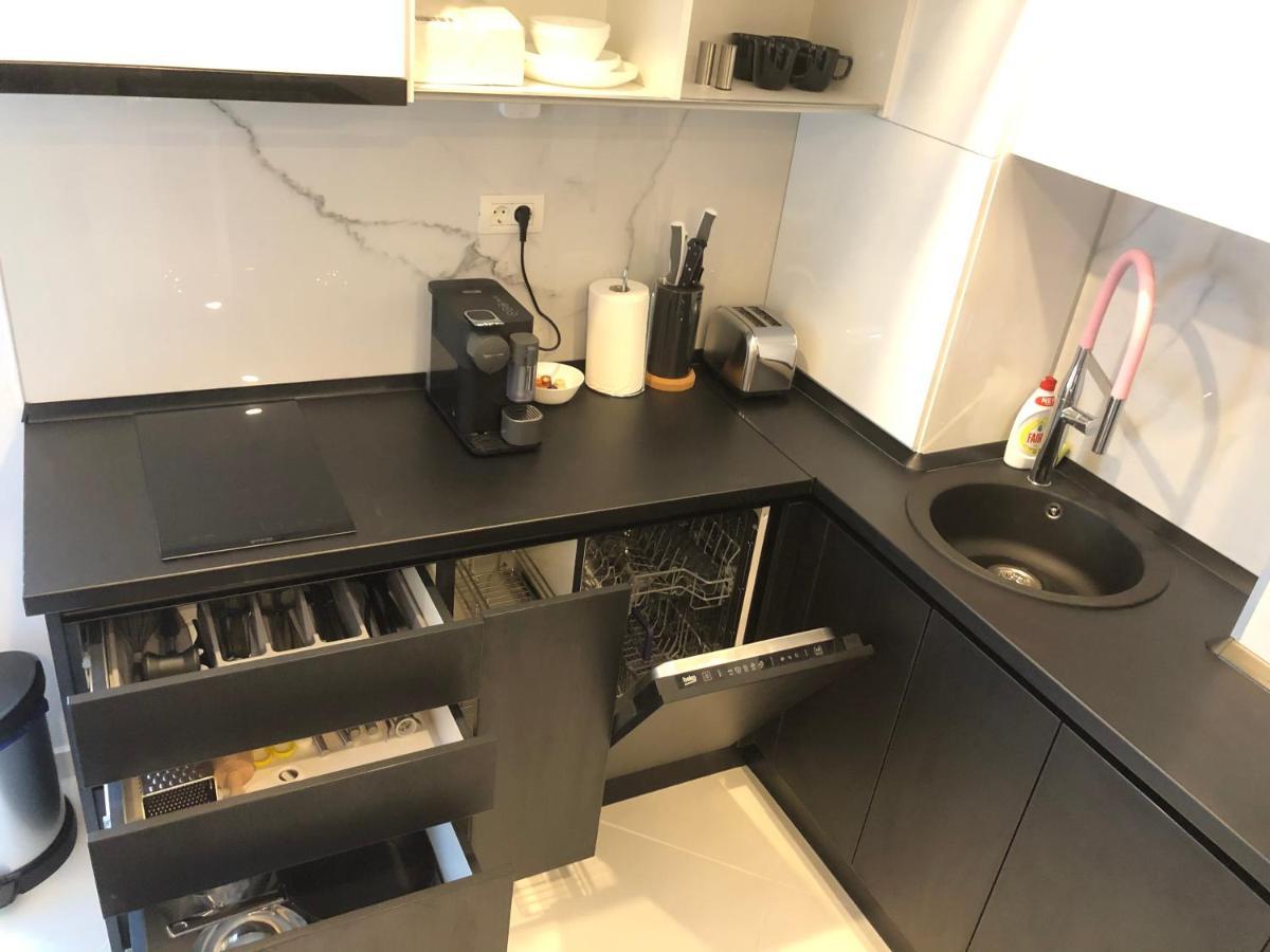 Stylish Westpark 2 Residence Lake View W8 Bucarest Esterno foto