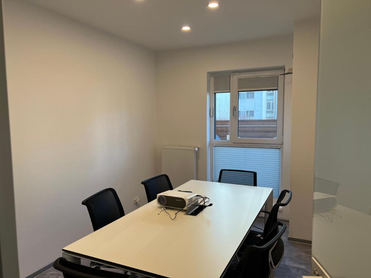 Stylish Westpark 2 Residence Lake View W8 Bucarest Esterno foto